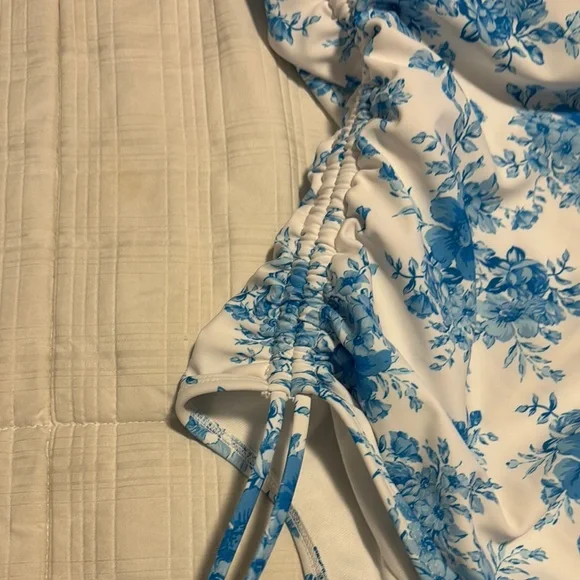 NWT Wild Fable White and Blue Floral One Piece Swimsuit - Picture 2 of 5